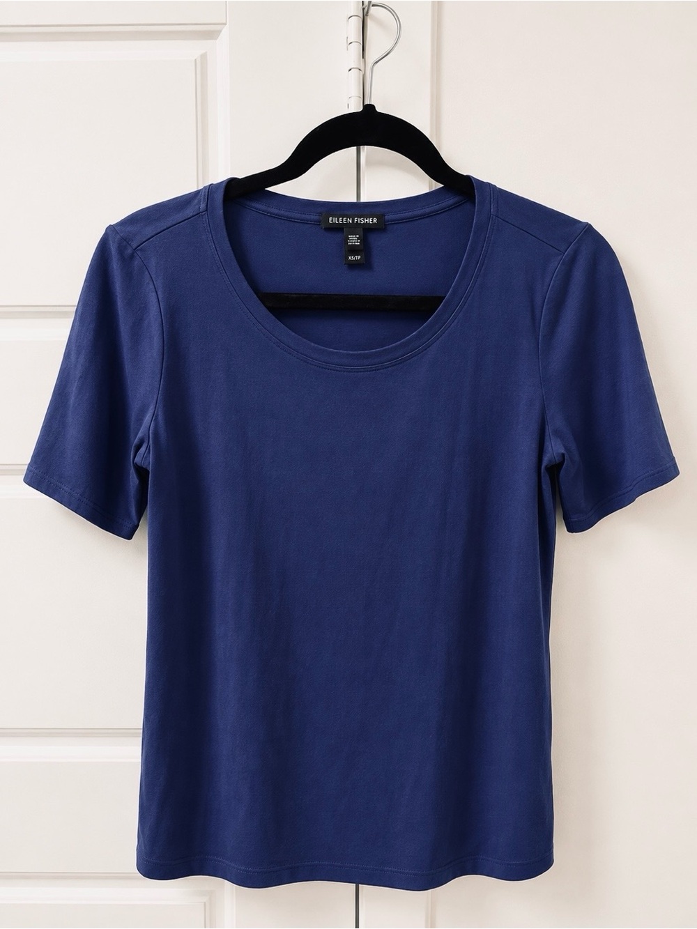 Eileen Fisher 100% Silk Deep Blue Scoop Neck Top XS